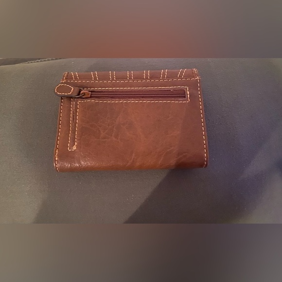 Liz Claiborne company brown wallet - Picture 2 of 3
